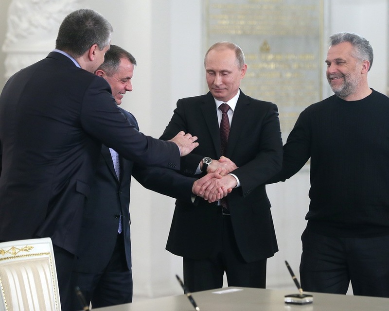 Подписание договора о принятии Крыма в состав России