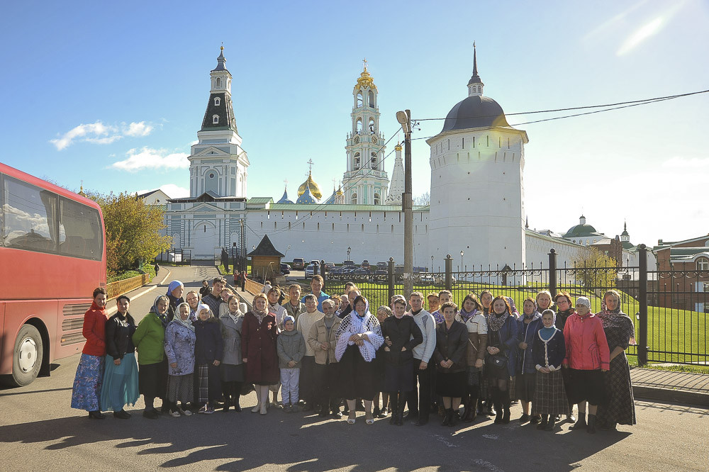 Паломники из Дивеева посетили Сергиев Посад
