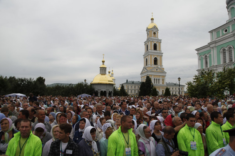 На Серафимовские торжества в Дивеево требуются волонтеры