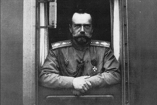 Почему Николай II отрекся от престола?
